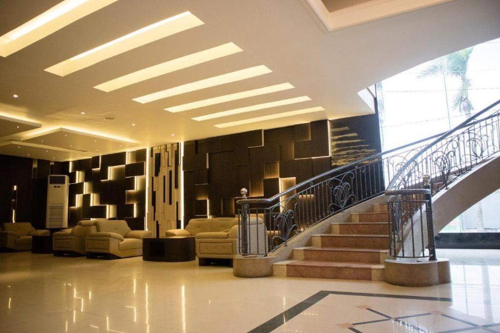 Karlita Hotel Tegal מראה חיצוני תמונה