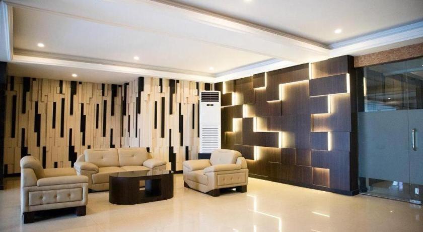 Karlita Hotel Tegal מראה חיצוני תמונה