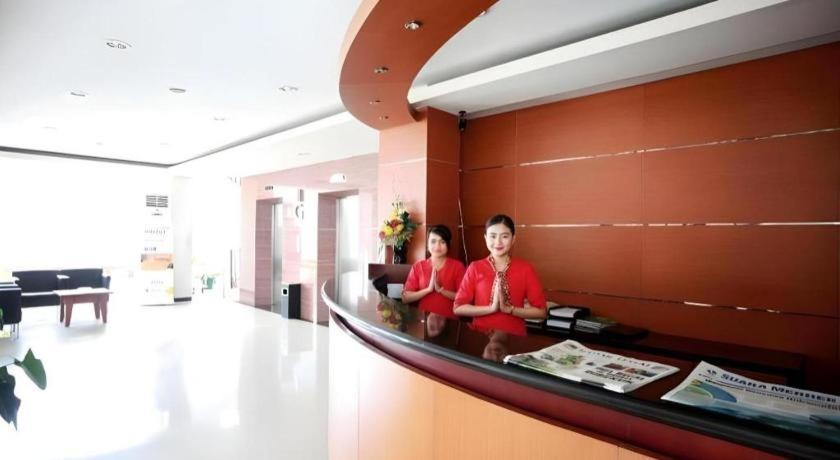 Karlita Hotel Tegal מראה חיצוני תמונה