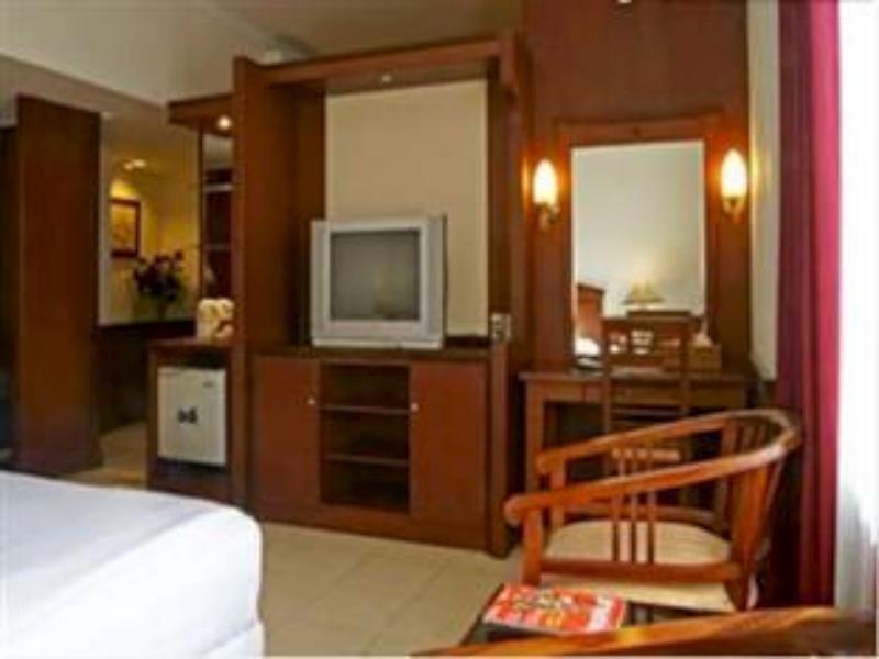 Karlita Hotel Tegal מראה חיצוני תמונה
