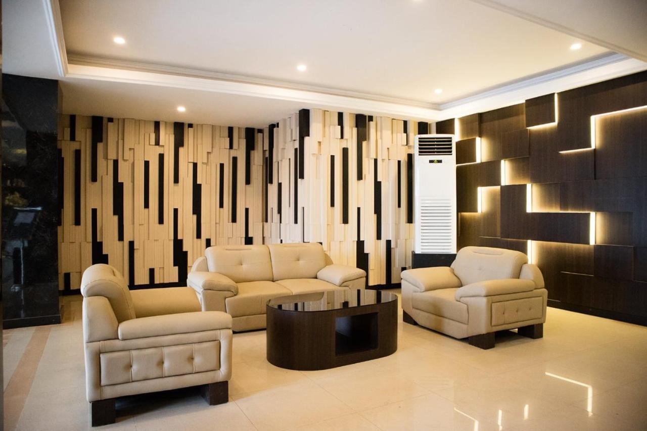 Karlita Hotel Tegal מראה חיצוני תמונה