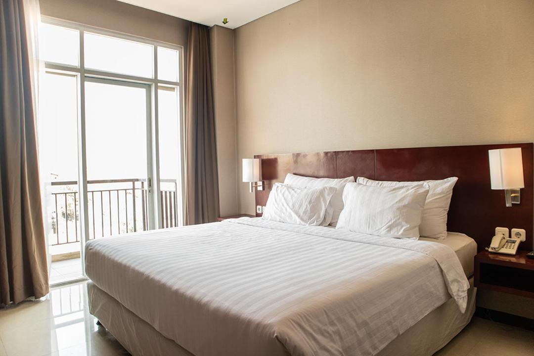 Karlita Hotel Tegal מראה חיצוני תמונה